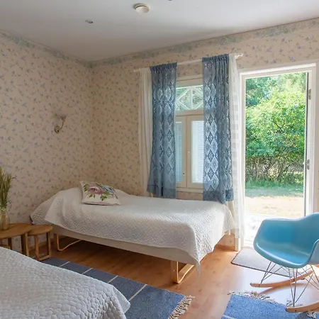 Saaristohotelli Vaihela * Velkua